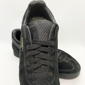 Puma Roma Black Suede Leather Wm Shoes sz 8